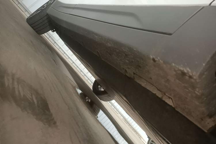 Used Geometry C 2021 C550 Power Edition Right Side Sill