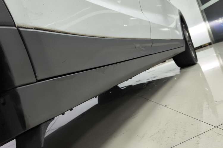 Used Geometry C 2021 C400 Cubic Edition Right Side Sill
