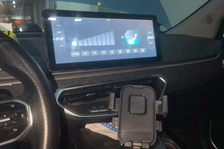 Used Geometry C 2022 400KM Blueberry Pro Audio And AC Panel