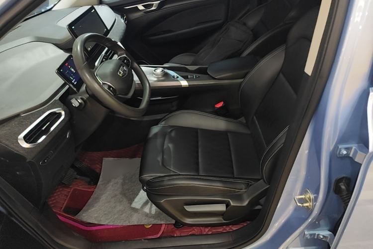 Used Geometry C 2022 Blueberry C400 Left Front Seat