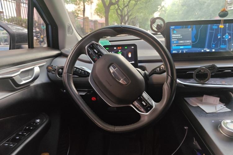 Used Geometry C 2022 550KM Grapefruit Halo Steering Wheel