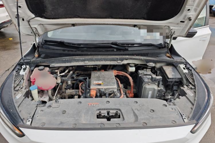 Used Geometry C 2022 Grape C550 Engine Bay