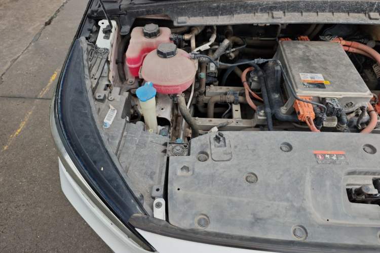Used Geometry C 2022 Grape C550 Engine Bay Right