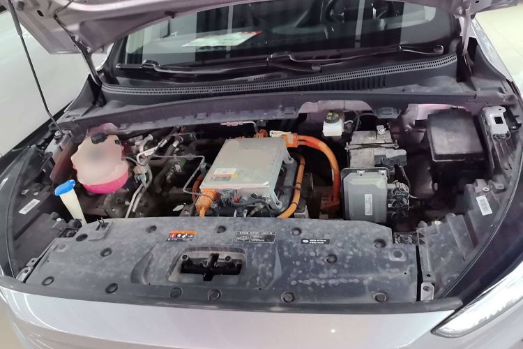 Used Geometry C 2022 400KM Blueberry Pro Engine Bay