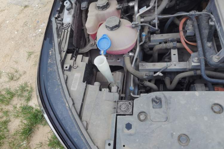 Used Geometry C 2022 Blueberry C400 Engine Bay Right