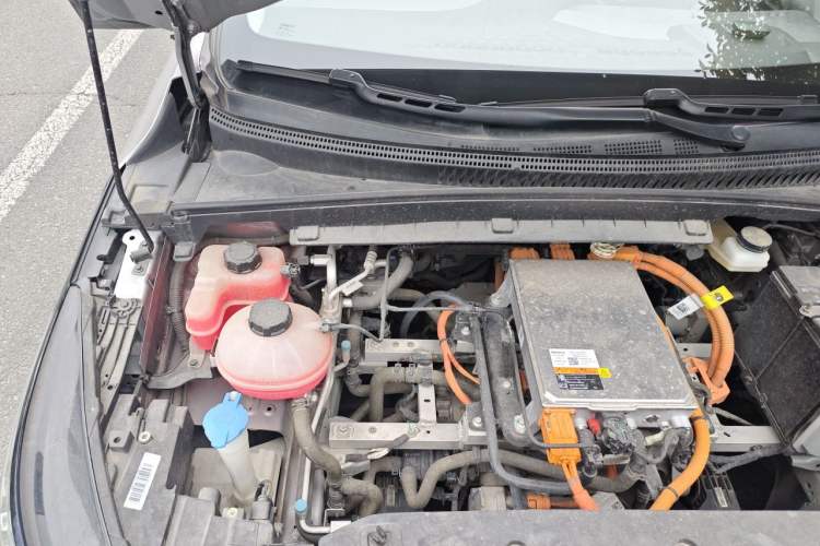 Used Geometry C 2022 400KM Blueberry Pro Engine Bay Right