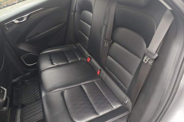 Used Geometry C 2022 400KM Blueberry Pro Left Rear Seat