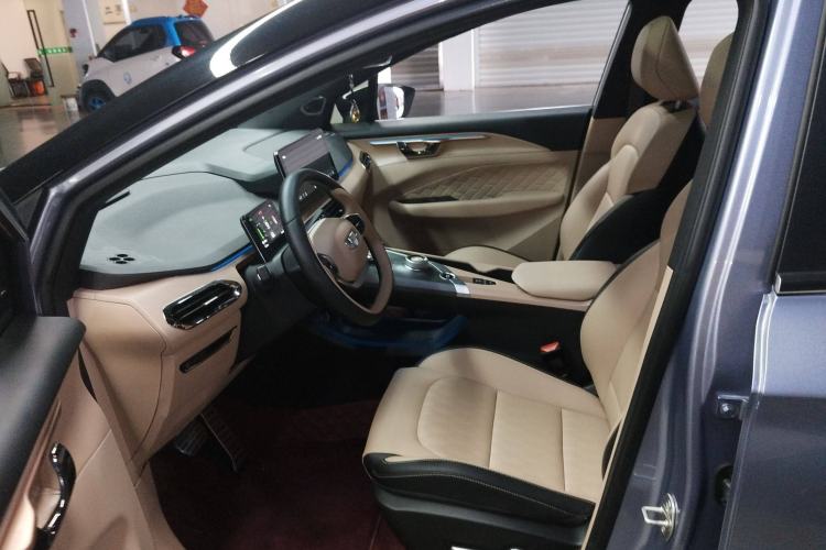 Used Geometry C 2022 Citrus C550 Left Front Seat