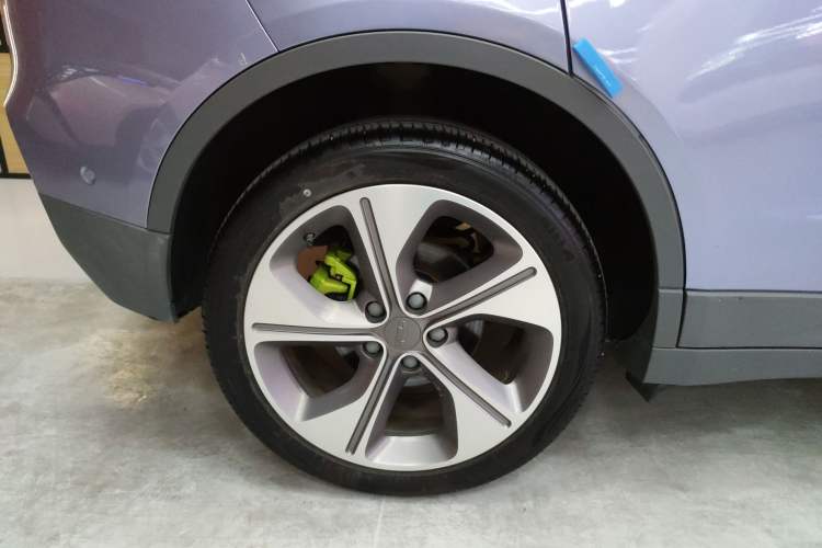 Used Geometry C 2022 550KM Grapefruit Halo Right Rear Wheel Hub