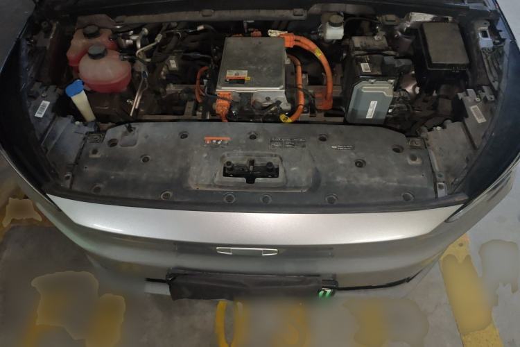 Used Geometry C 2022 400KM Blueberry Pro Engine Bay
