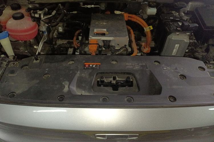 Used Geometry C 2022 Blueberry C400 Engine Bay