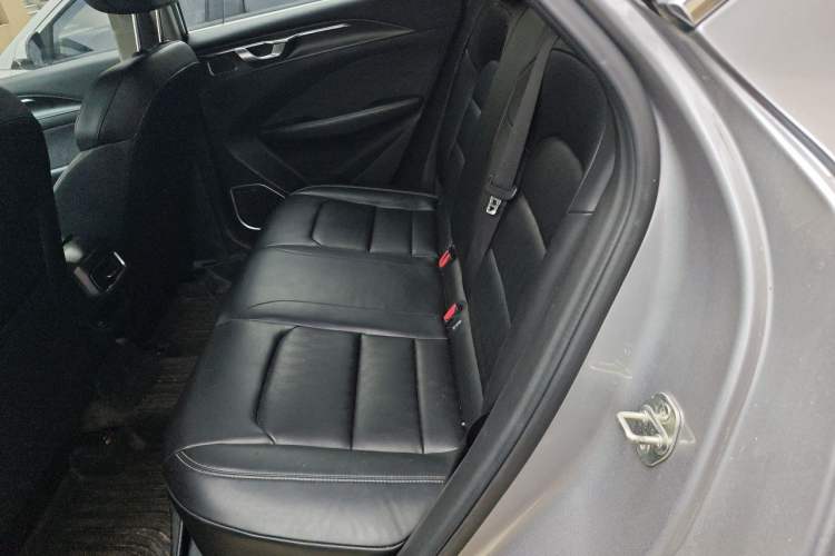 Used Geometry C 2022 400KM Commuter Version Interior 4
