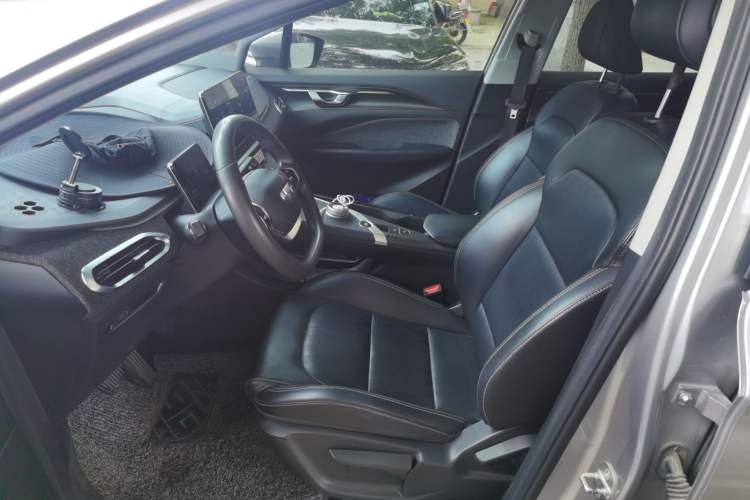 Used Geometry C 2022 400KM Commuter Version Left Front Seat