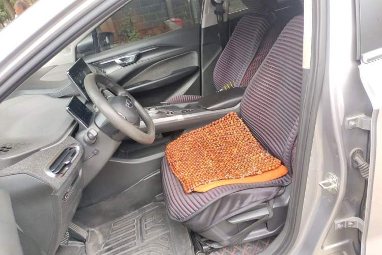Used Geometry C 2022 Blueberry C400 Left Front Seat