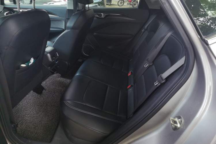 Used Geometry C 2022 400KM Commuter Version Left Rear Seat