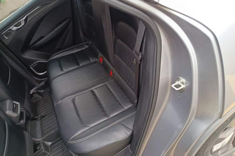 Used Geometry C 2022 400KM Blueberry Pro Left Rear Seat