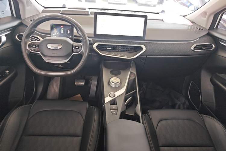 Used Geometry C 2022 Blueberry C400 Center Console