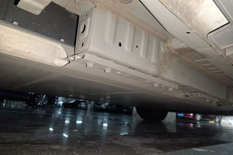 Used Geometry C 2022 Blueberry C400 Chassis Front Right