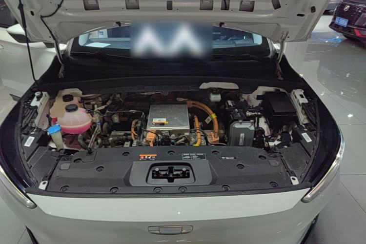 Used Geometry C 2022 400KM Blueberry Pro Engine Bay