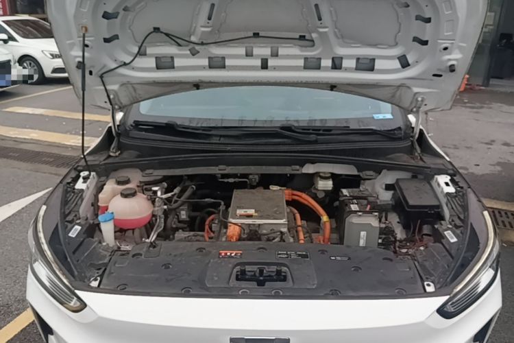 Used Geometry C 2022 400KM Commuter Version Engine Bay