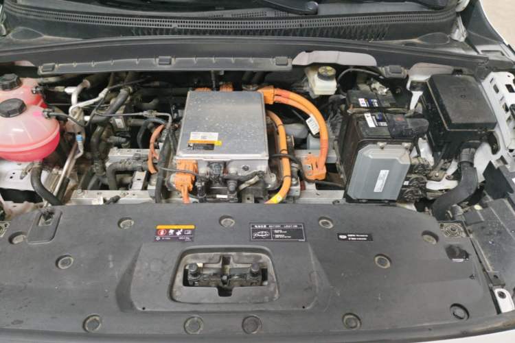 Used Geometry C 2022 550KM Grapefruit Plus Engine Bay