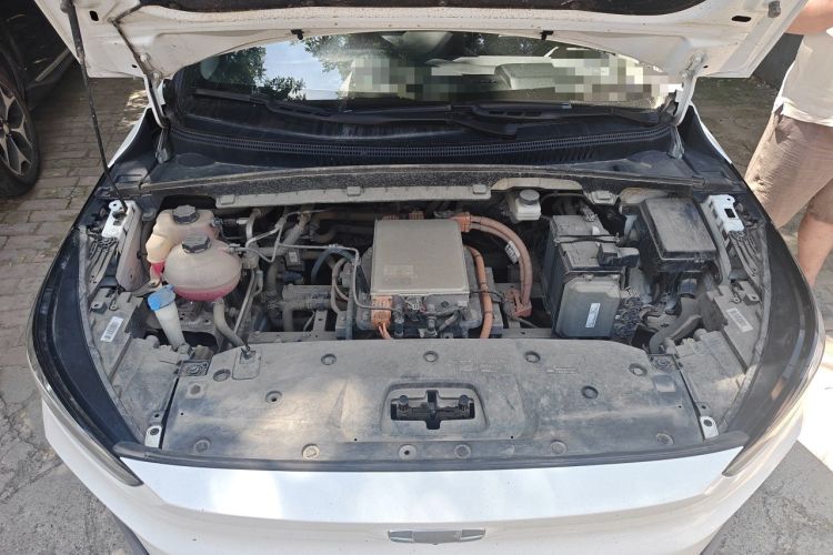 Used Geometry C 2022 Grape C550 Engine Bay