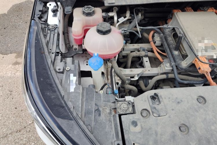 Used Geometry C 2022 Grape C550 Engine Bay Right