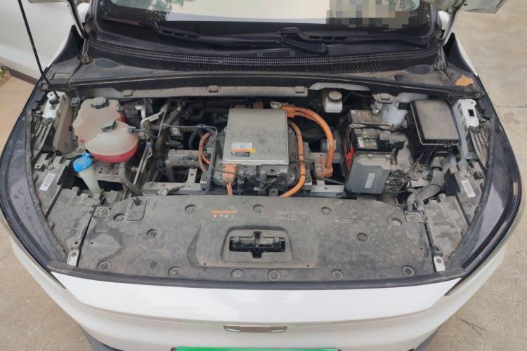 Used Geometry C 2022 Blueberry C400 Engine Bay