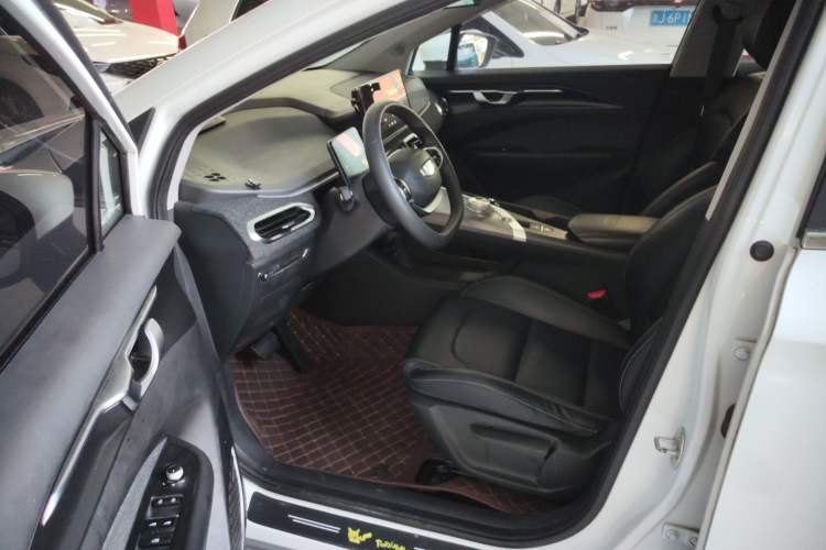 Used Geometry C 2022 Blueberry C400 Left Front Seat