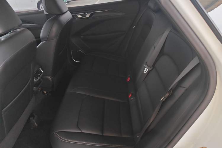 Used Geometry C 2022 Blueberry C400 Left Rear Seat