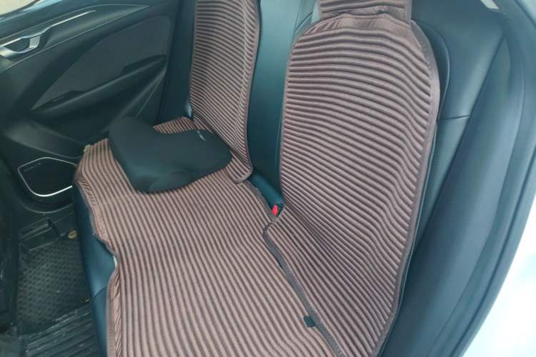 Used Geometry C 2022 Blueberry C400 Left Rear Seat