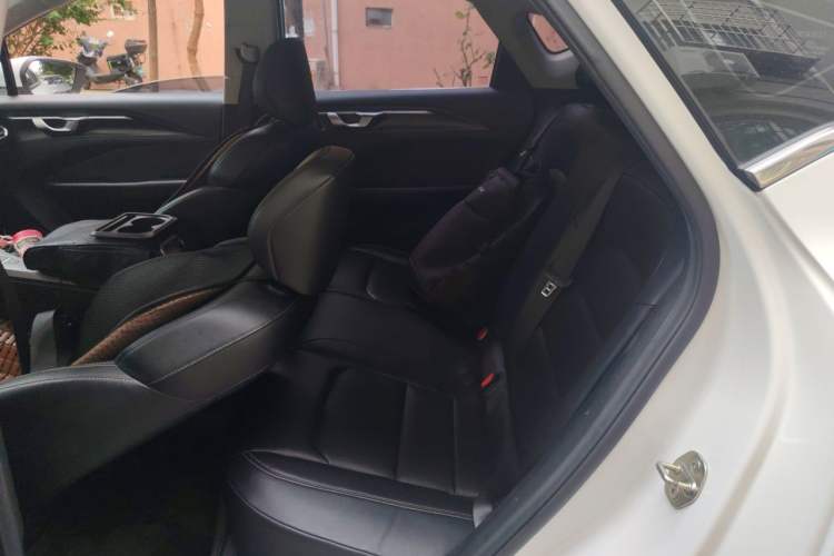 Used Geometry C 2022 Blueberry C400 Left Rear Seat