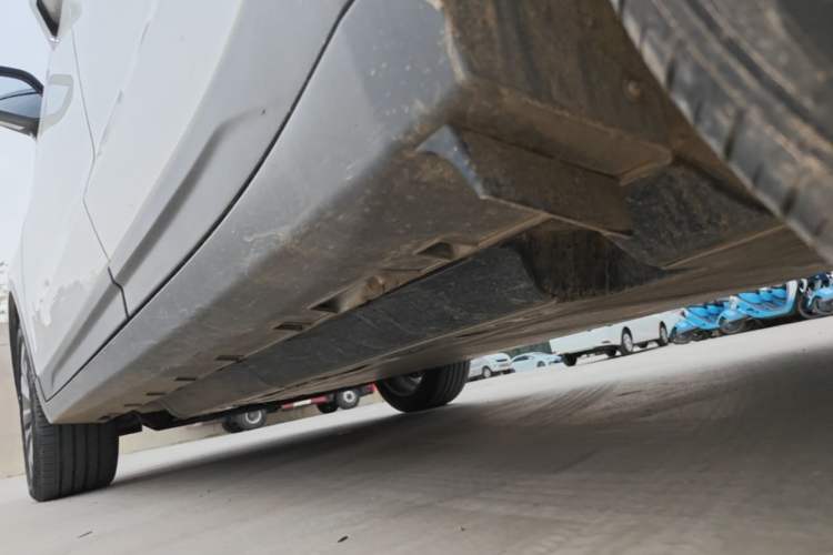 Used Geometry C 2022 Blueberry C400 Left Side Sill