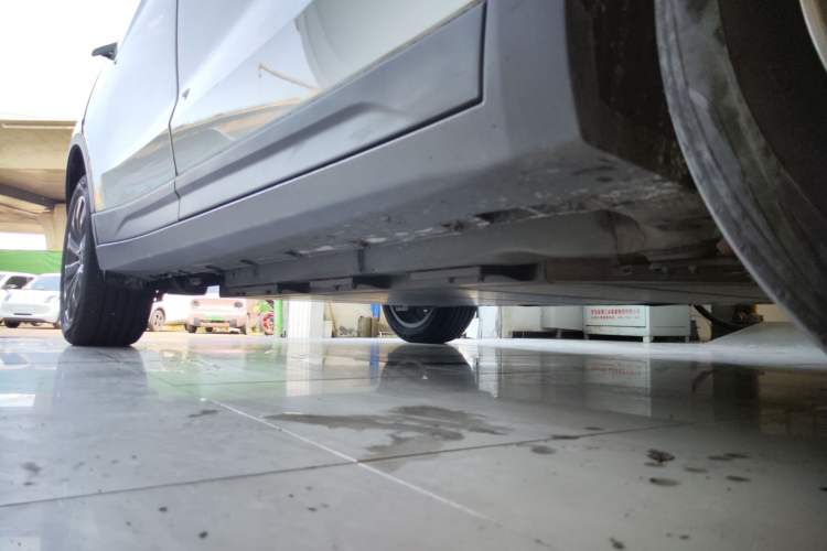 Used Geometry C 2022 Blueberry C400 Right Side Sill