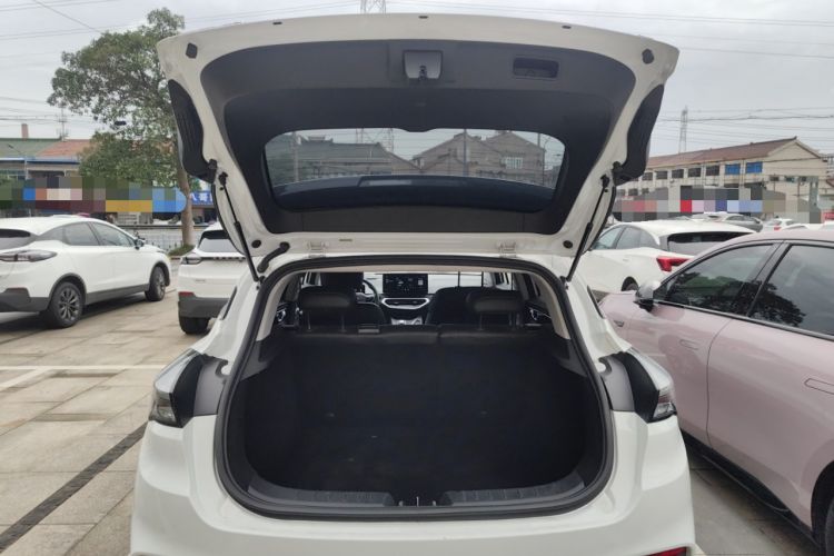 Used Geometry C 2022 400KM Commuter Version Trunk