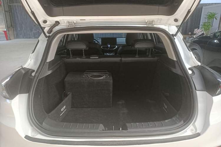 Used Geometry C 2022 400KM Commuter Version Trunk
