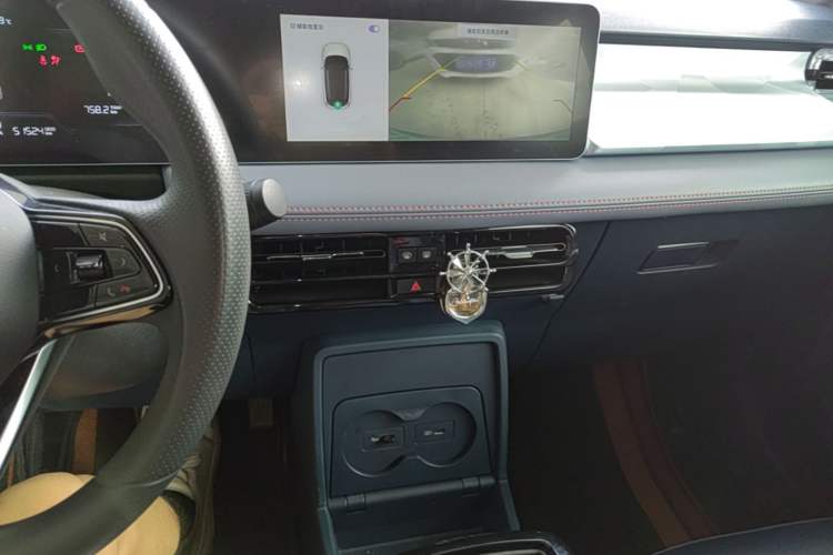 Used Geometry E 2022 320KM Cute Tiger 5-Seater Audio And AC Panel