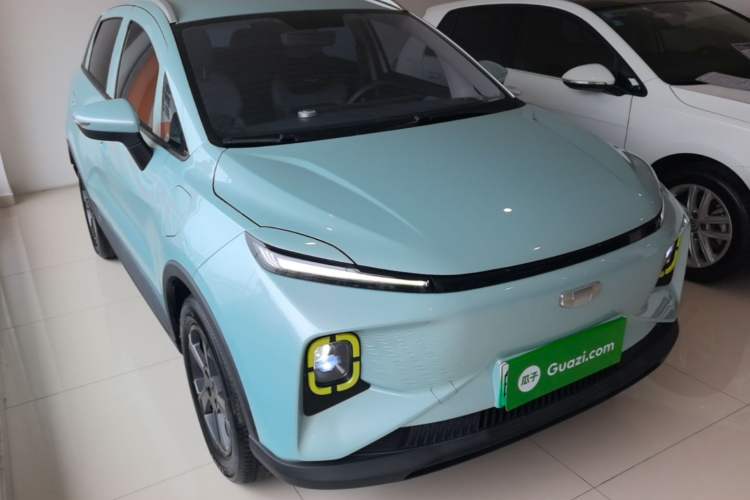 Used Geometry E 2022 320KM Cute Tiger 5-Seater Front Right 45 Deg