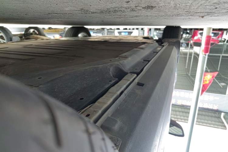 Used Geometry E 2022 320KM Cute Tiger 5-Seater Left Side Sill