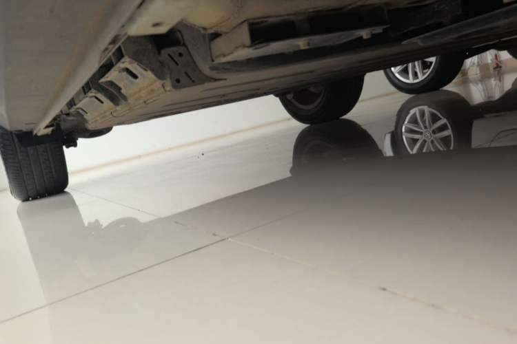 Used Geometry E 2022 320KM Cute Tiger 5-Seater Right Side Sill