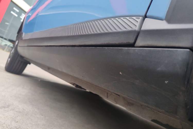 Used Geometry E 2022 320KM Cute Tiger 5-Seater Right Side Sill