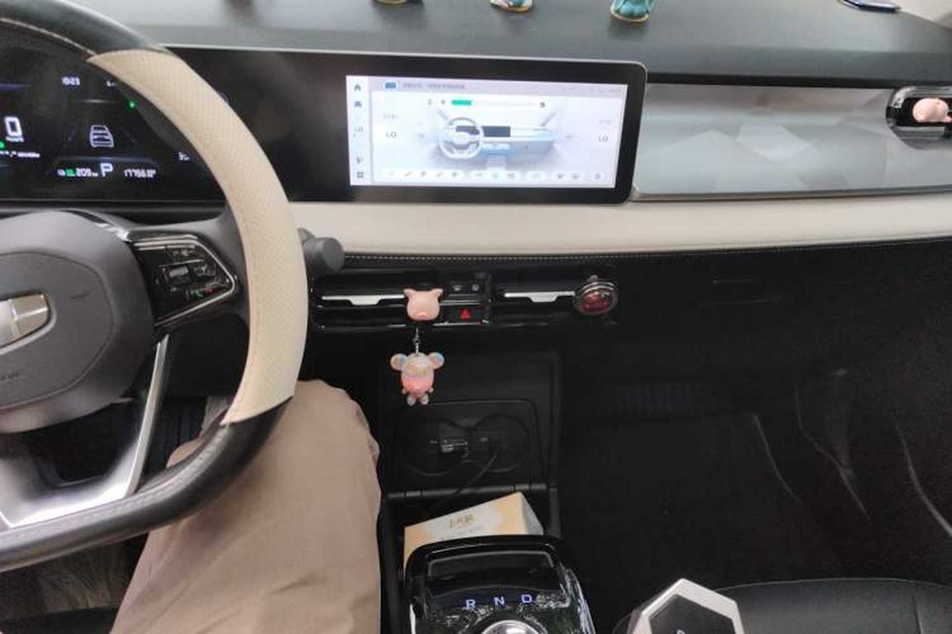 Used Geometry E 2022 320KM Cute Tiger 5-Seater Audio And AC Panel