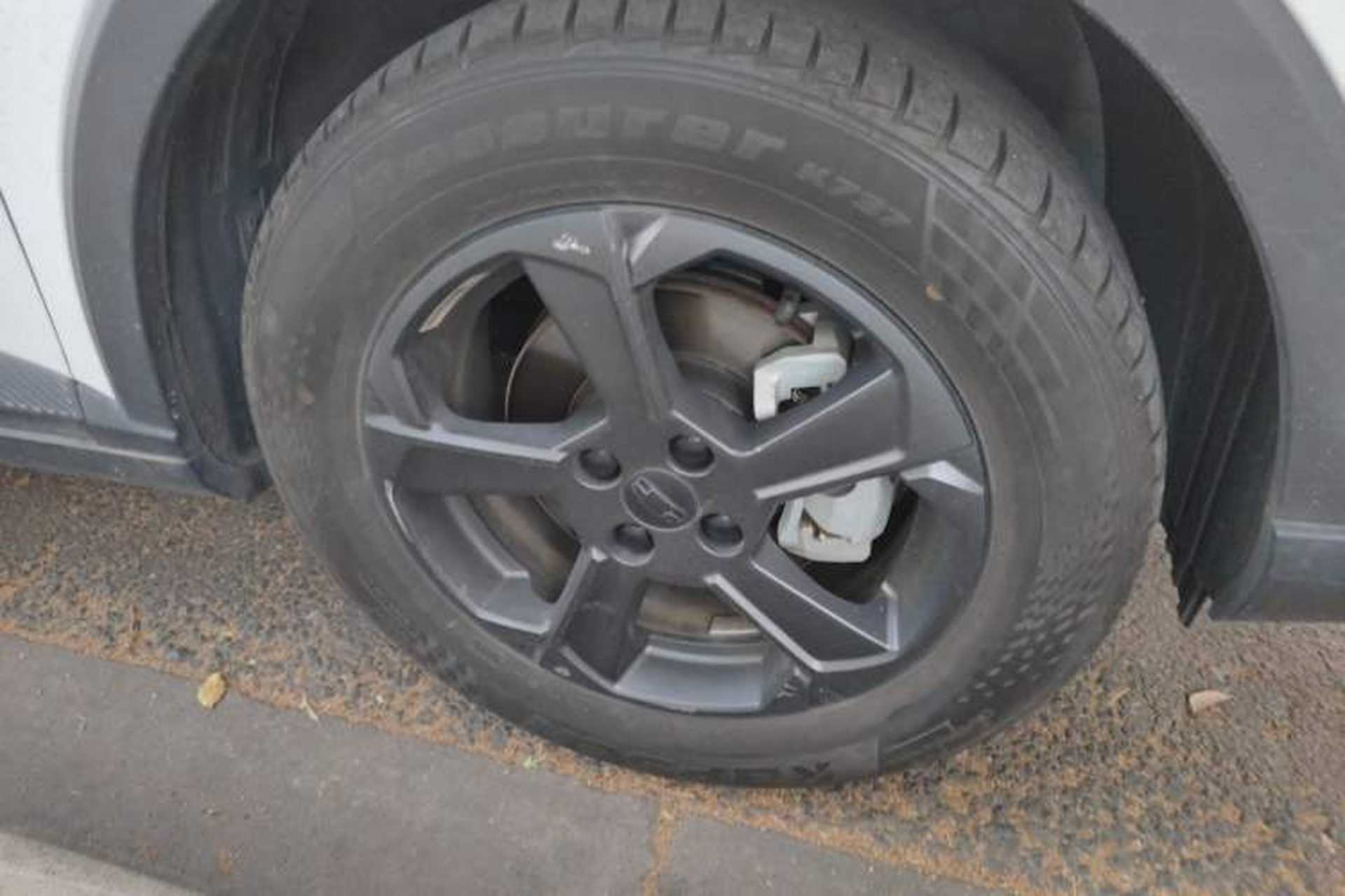 Used Geometry E 2022 320KM Cute Tiger 5-Seater Right Front Wheel Hub