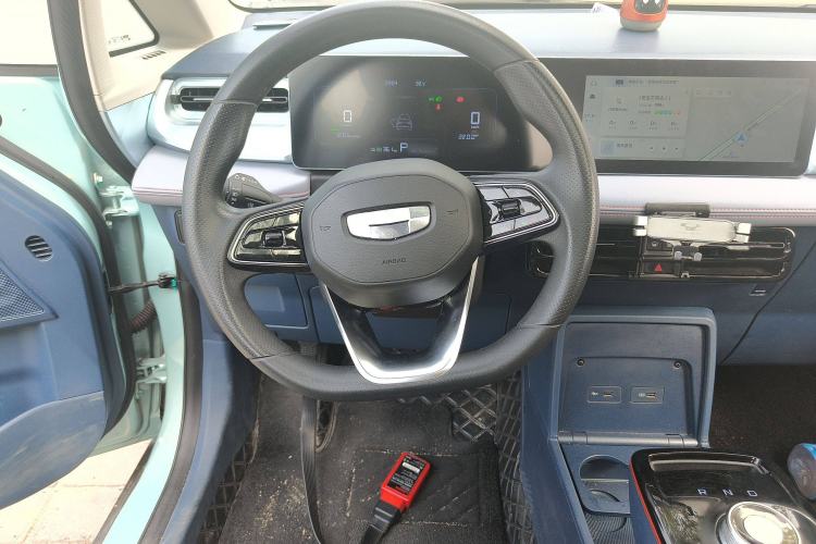 Used Geometry E Firefly 2022 401 km Linglong Tiger 5 Seats Steering Wheel