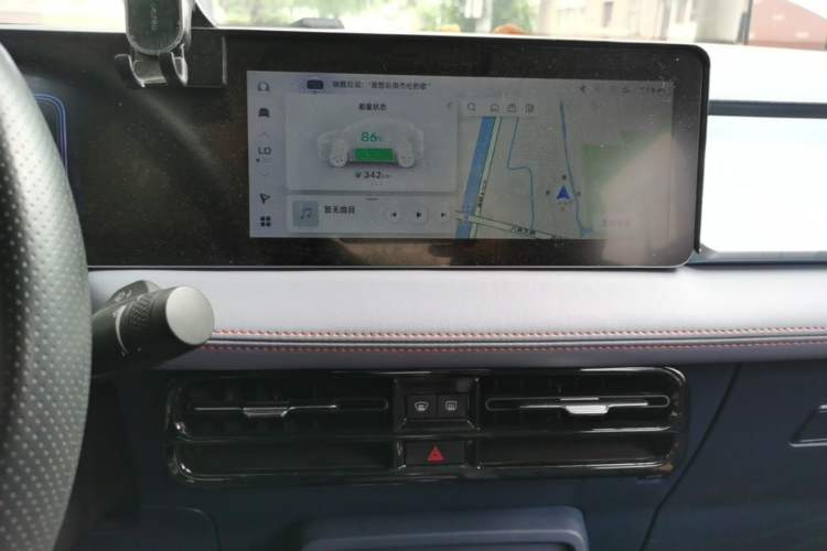 Used Geometry E Firefly 2022 401 km Linglong Tiger 4 Seats Audio And AC Panel