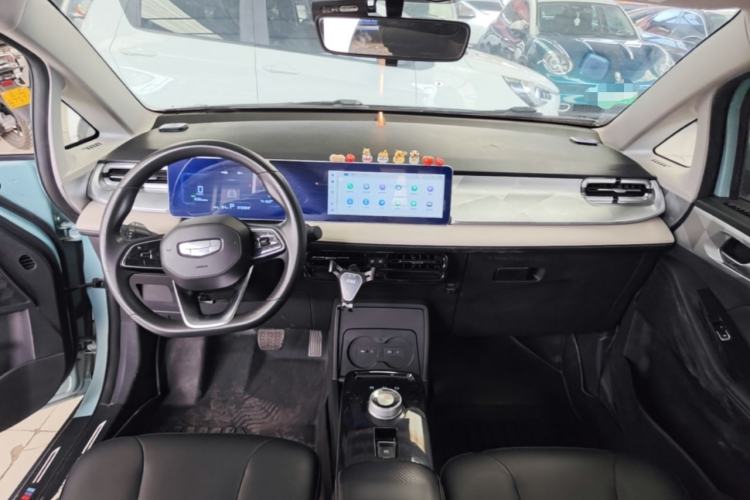 Used Geometry E Firefly 2022 401 km Linglong Tiger 4 Seats Center Console