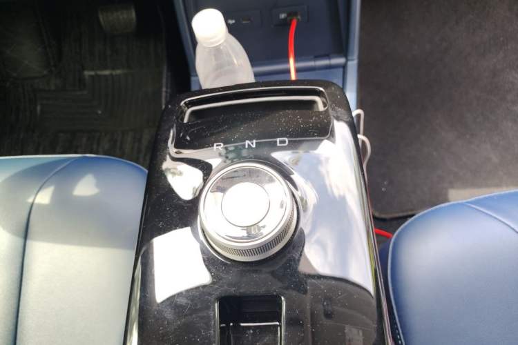 Used Geometry E Firefly 2022 401 km Linglong Tiger 5 Seats Gear Lever