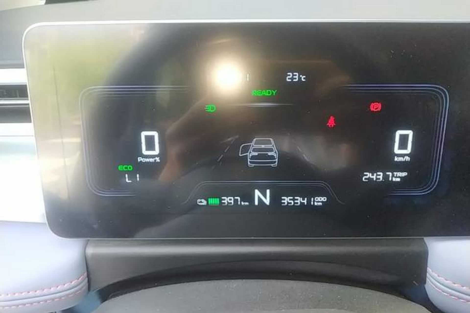 Used Geometry E Firefly 2022 401 km Linglong Tiger 4 Seats Instrument Cluster