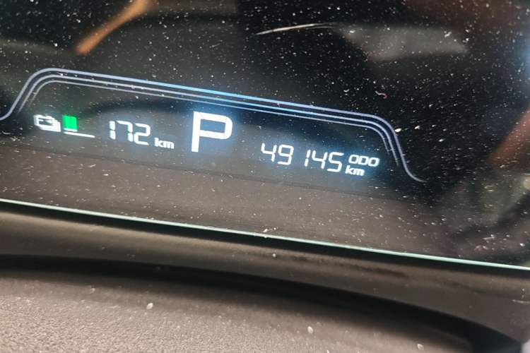 Used Geometry E Firefly 2022 401 km Linglong Tiger 4 Seats Odometer Close Up