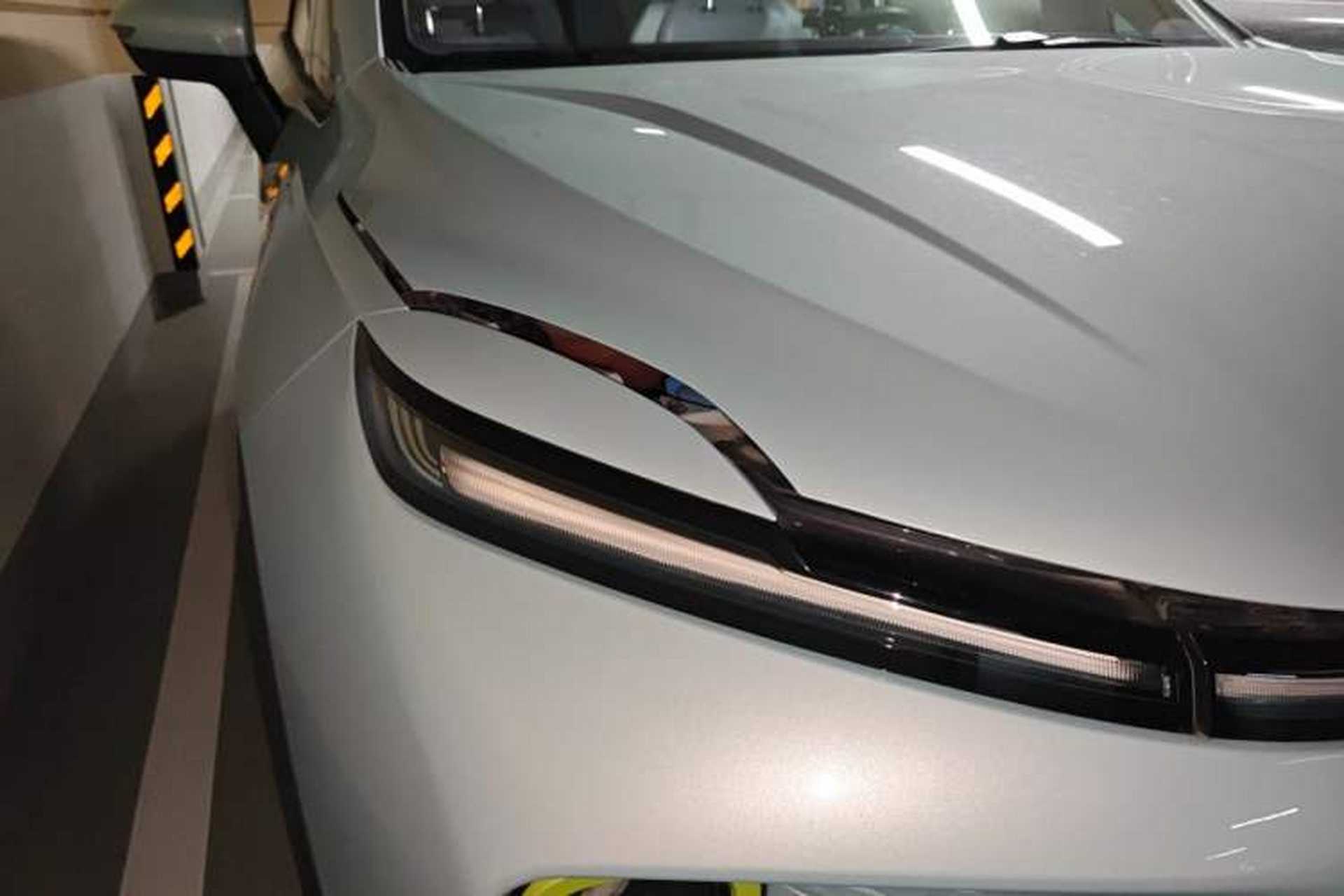 Used Geometry E Firefly 2022 401 km Linglong Tiger 5 Seats Right Front Headlight